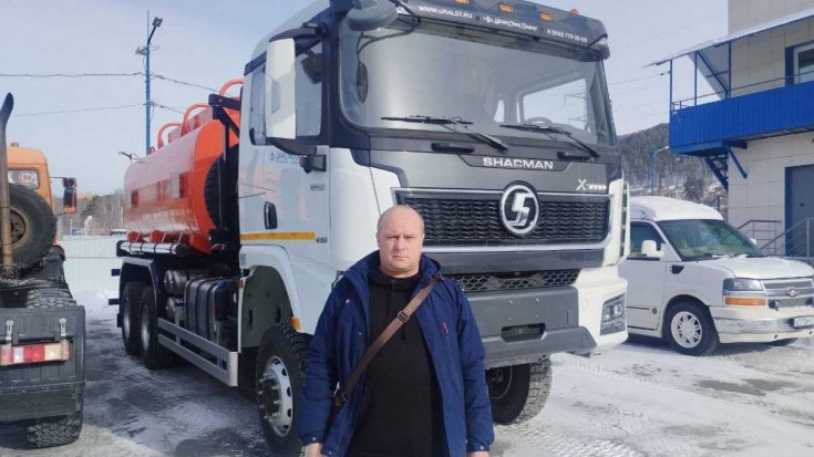 Купил автотопливозаправщик АТЗ-17-2 два отсека, УВТ-40, SHACMAN SX32586 6х6