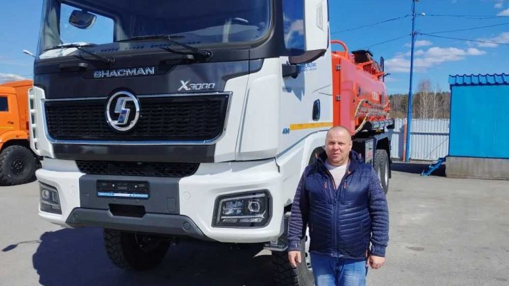 Купил автотопливозаправщик АТЗ-15 УВТ-40, SHACMAN SX32586 6х6, 315/80R22.5