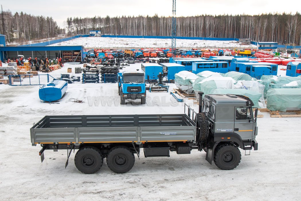 Бортовой контейнеровоз Урал М 4320-4971-82М