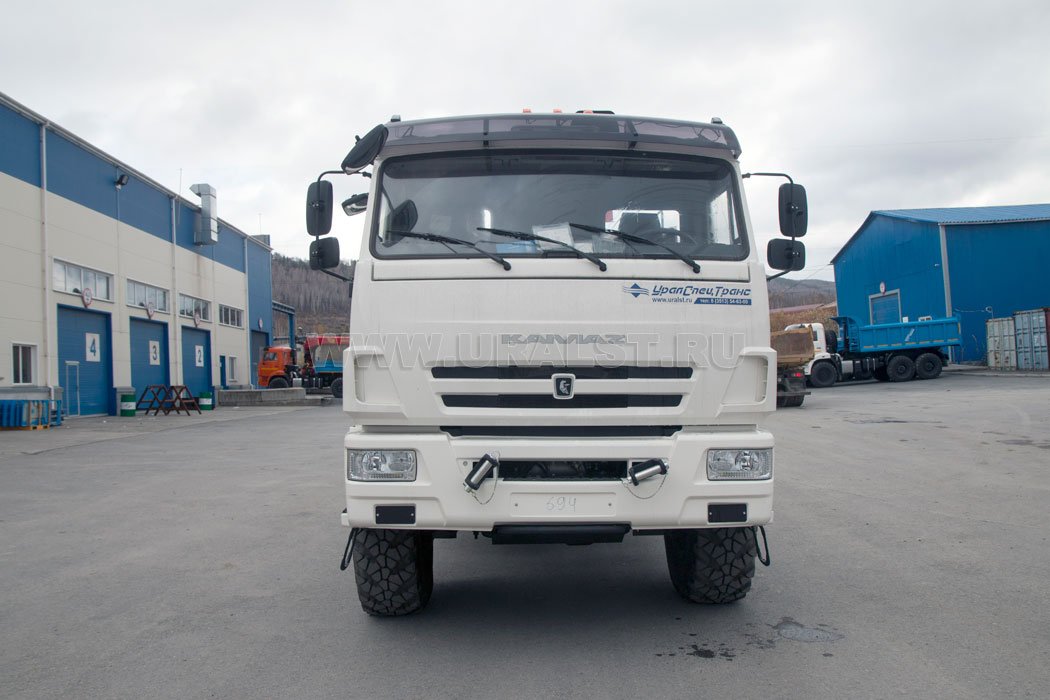 Седельный тягач Камаз 43118 с краном-манипулятором ИТ-150