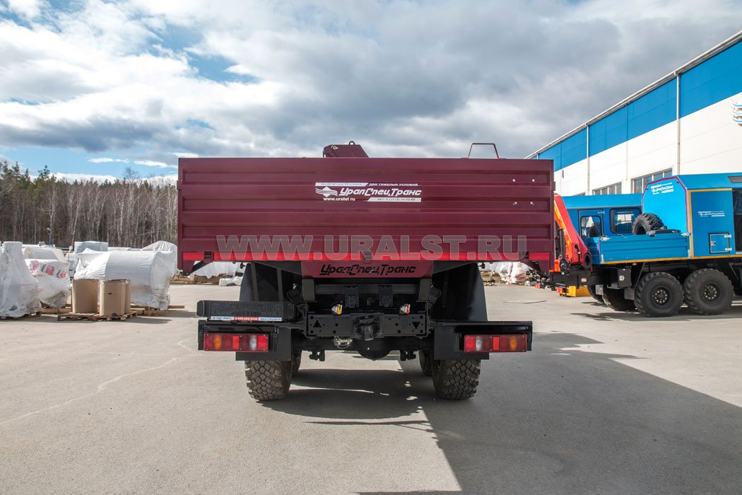 Автомобиль бортовой Камаз 43118RR c КМУ ИМ-95