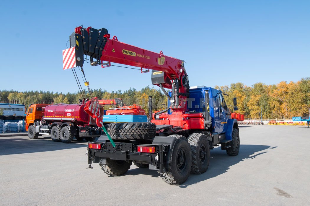  Седельный тягач с КМУ ИТ-200 (тросовый) УСТ 5453 Урал 44202-82Е5 сп.м.