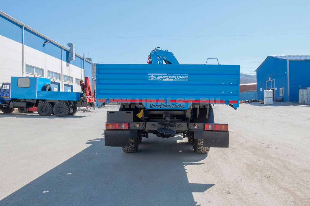 Бортовой автомобиль с КМУ ИМ-240 УСТ 5453 Урал 4320-4971-82 сп.м.