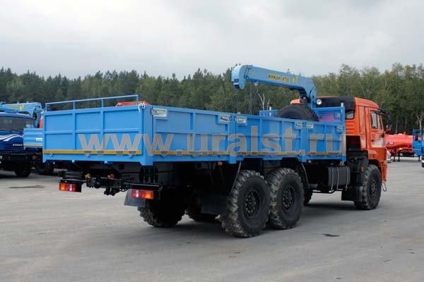 Бортовой автомобиль Камаз 43118-46 с краном-манипулятором ИТ-80