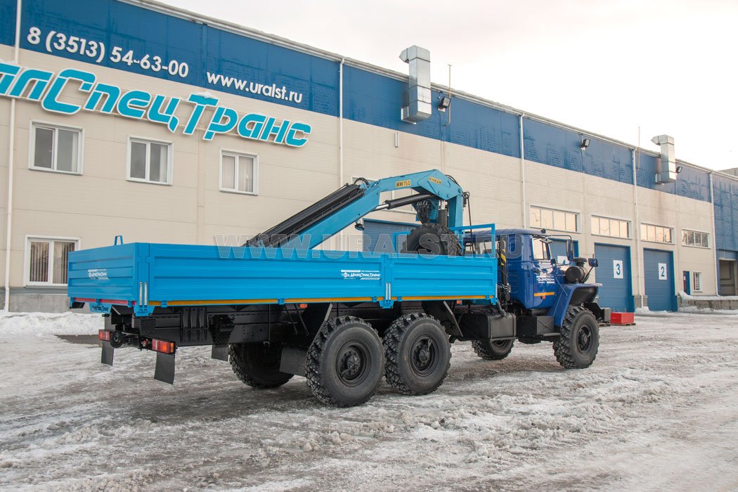 Автомобиль бортовой с краном манипулятором ИМ-150