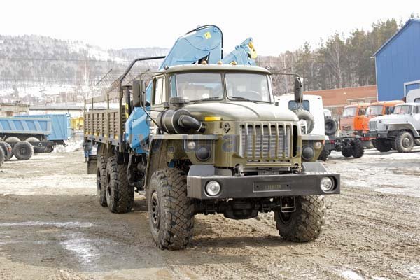 Бортовой Урал с КМУ ИМ-150