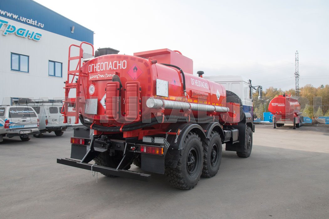 Автотопливозаправщик АТЗ-10 УСТ-5453