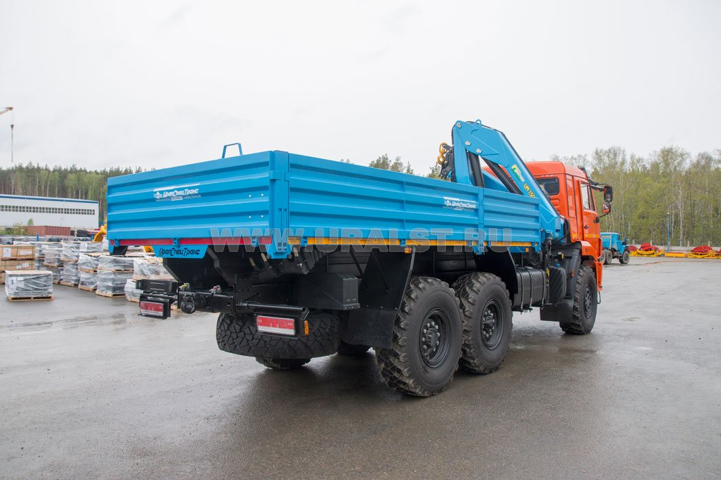 Бортовой автомобиль с КМУ ИМ-150 УСТ 5453 Камаз 43118 сп.м
