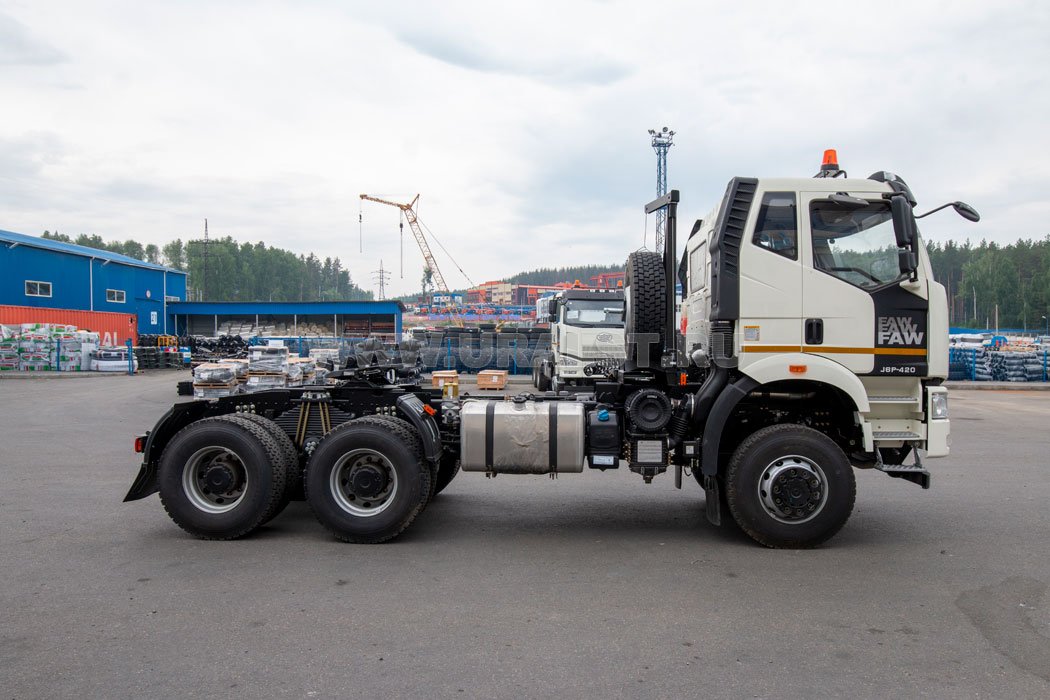  Седельный тягач УСТ 5453 FAW 3250 (6х6), КБ 3675