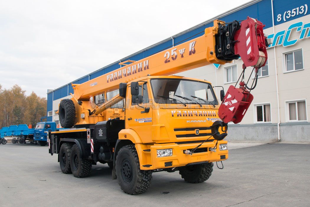 Автомобильный кран КС-55713-5В Галичанин на шасси Камаз 43118
