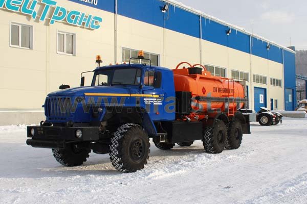 АТЗ-10 Урал со спальным местом