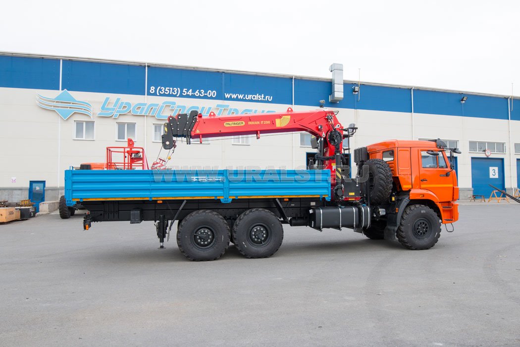 Бортовой автомобиль с КМУ ИТ-200 (тросовый) УСТ 5453 Камаз 43118-50 сп. м.
