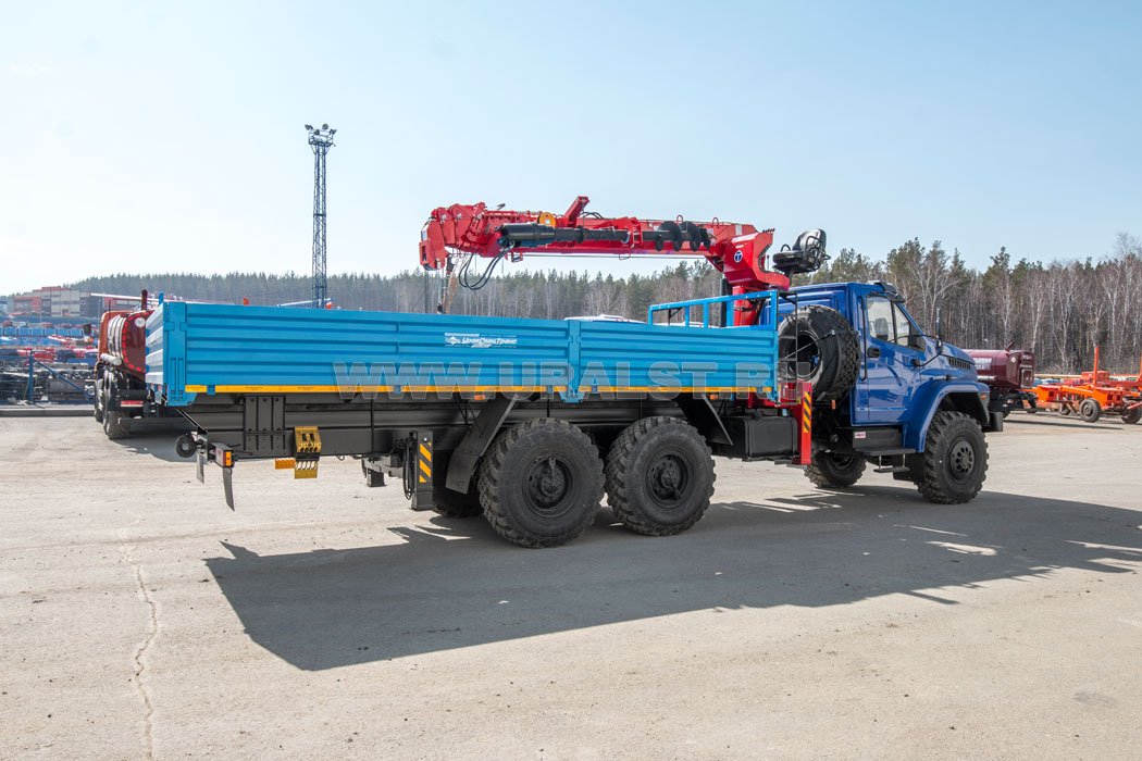 Автомобиль бортовой с КМУ TAURUS 055А (тросовый) с буром 54532Е Урал NEXT 4320-72Е5Г38