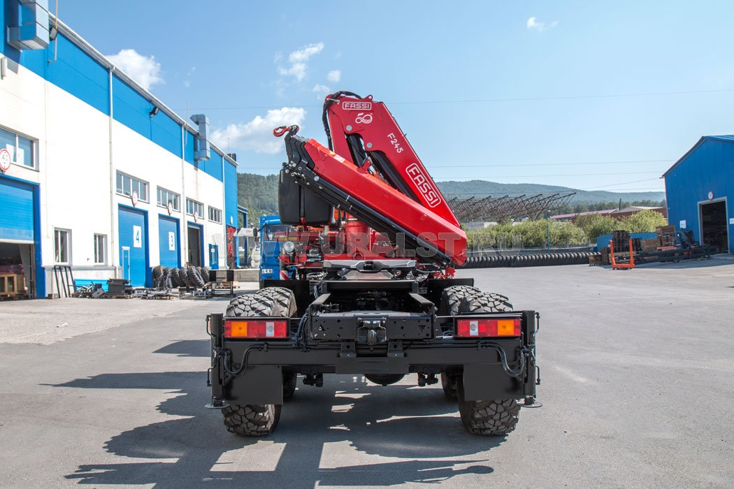 Тягач Камаз с Fassi F245A.0.24