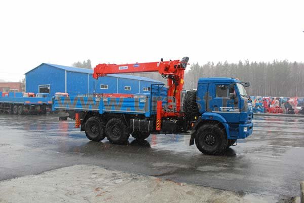 Бортовой Камаз с КМУ Kanglim KS-2056
