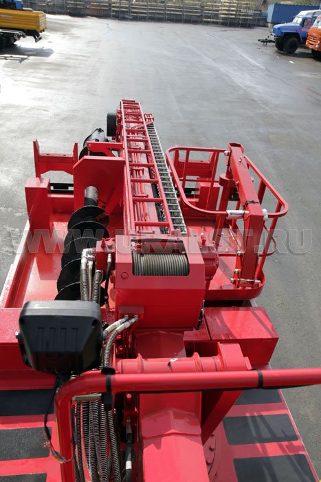 Стрела КМУ Kanglim KDC 5600