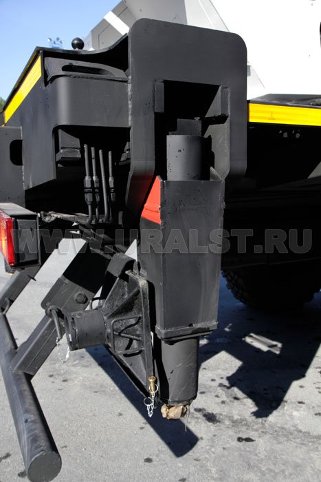 Опоры автокрана КС-55732