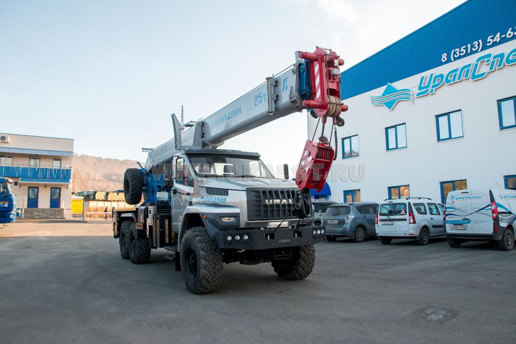Автокран КС-55713-3Л Галичанин на шасси УРАЛ-4320 NEXT