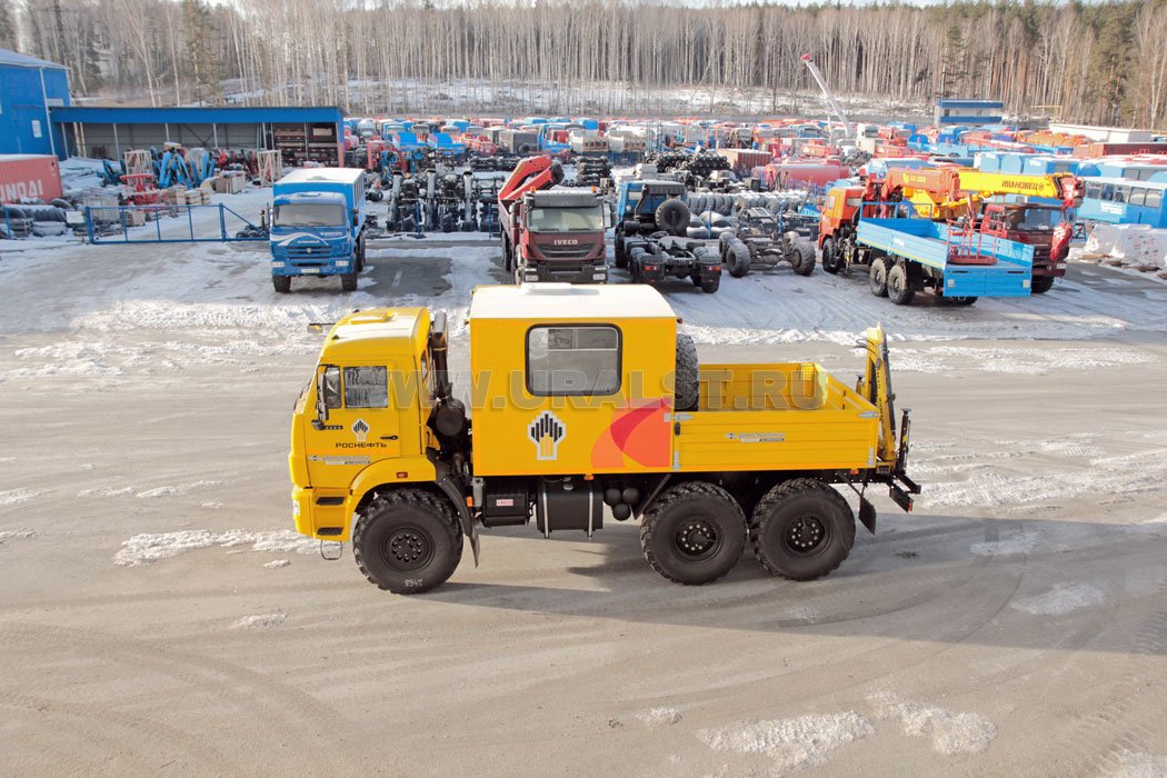 Грузопассажирский автобус Камаз 5350-42 с краном-манипулятором ИМ-20