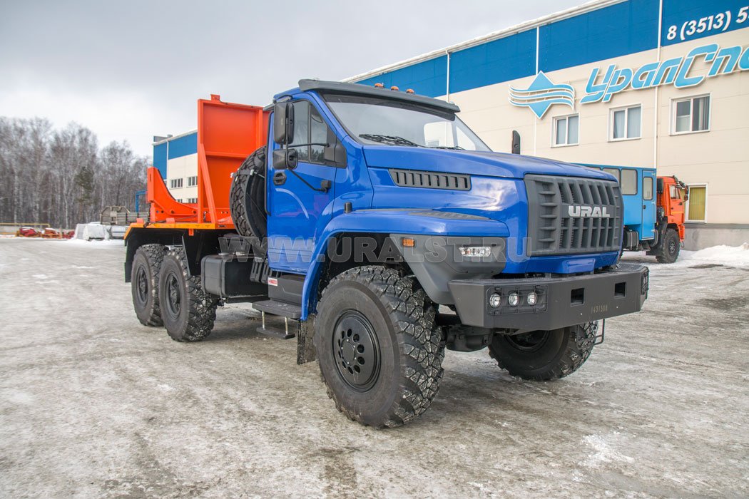 Трубоплетевозный тягач УСТ-5453 Урал 5557-6152-72E5M28
