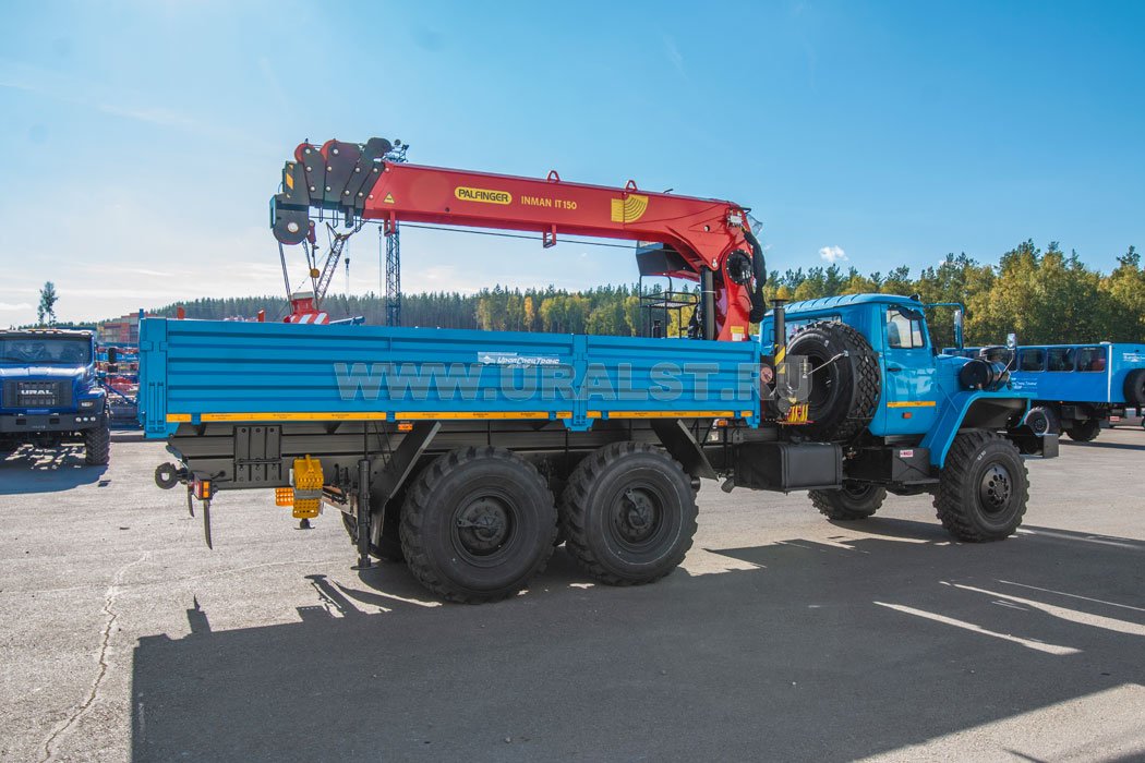 Автомобиль бортовой с КМУ ИТ-150 (тросовый) УСТ 54532Е Урал 4320-60Е5