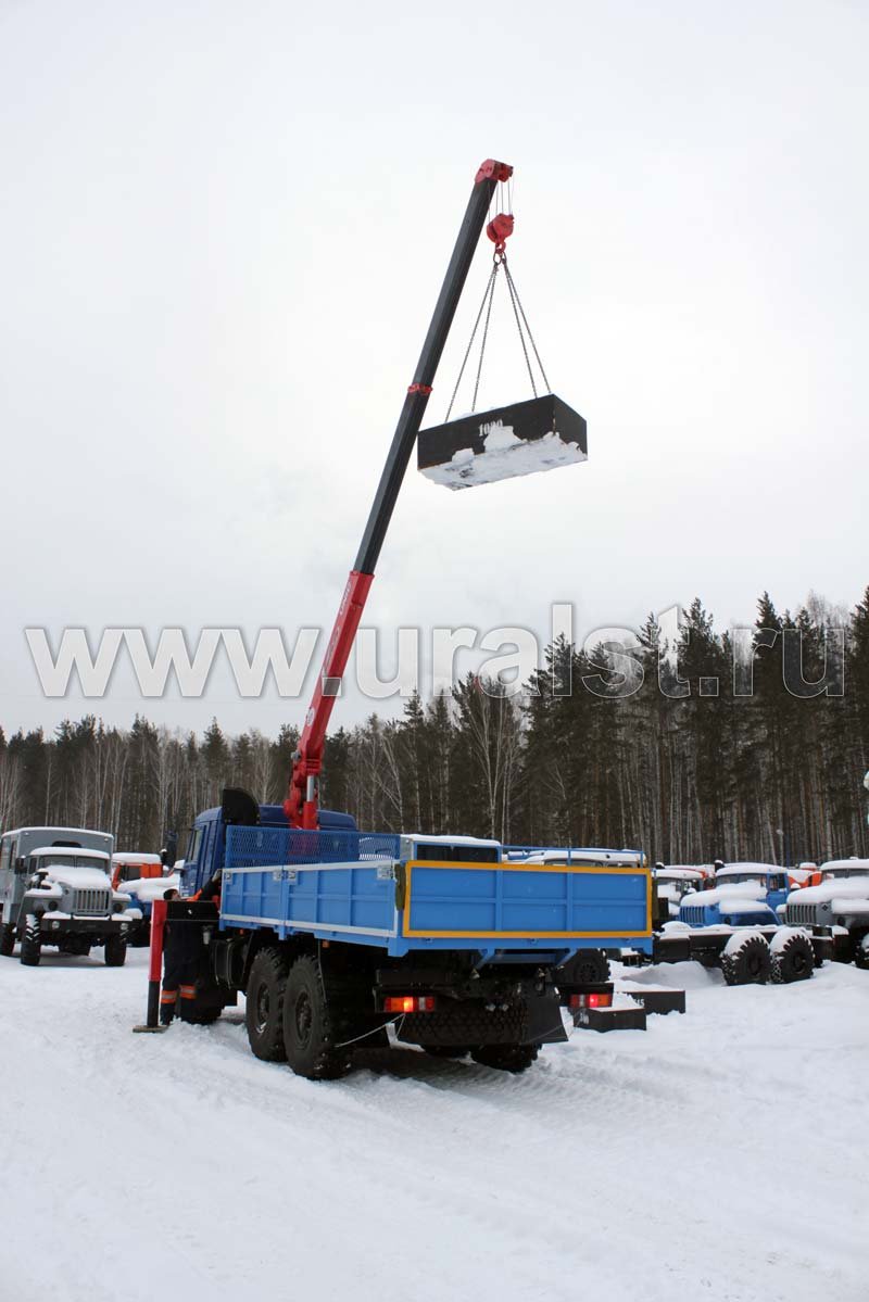 Бортовой Камаз с КМУ UNIC-503