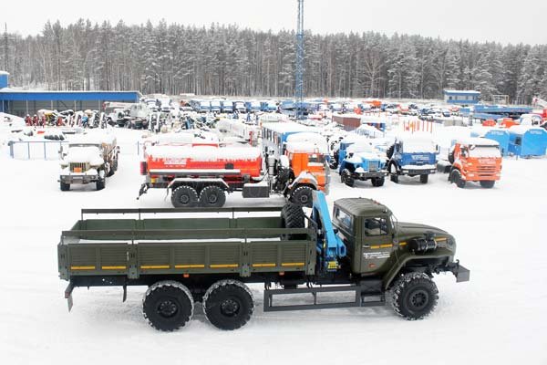 Бортовой Урал 4320 с крано-манипуляторная установка ИМ-55