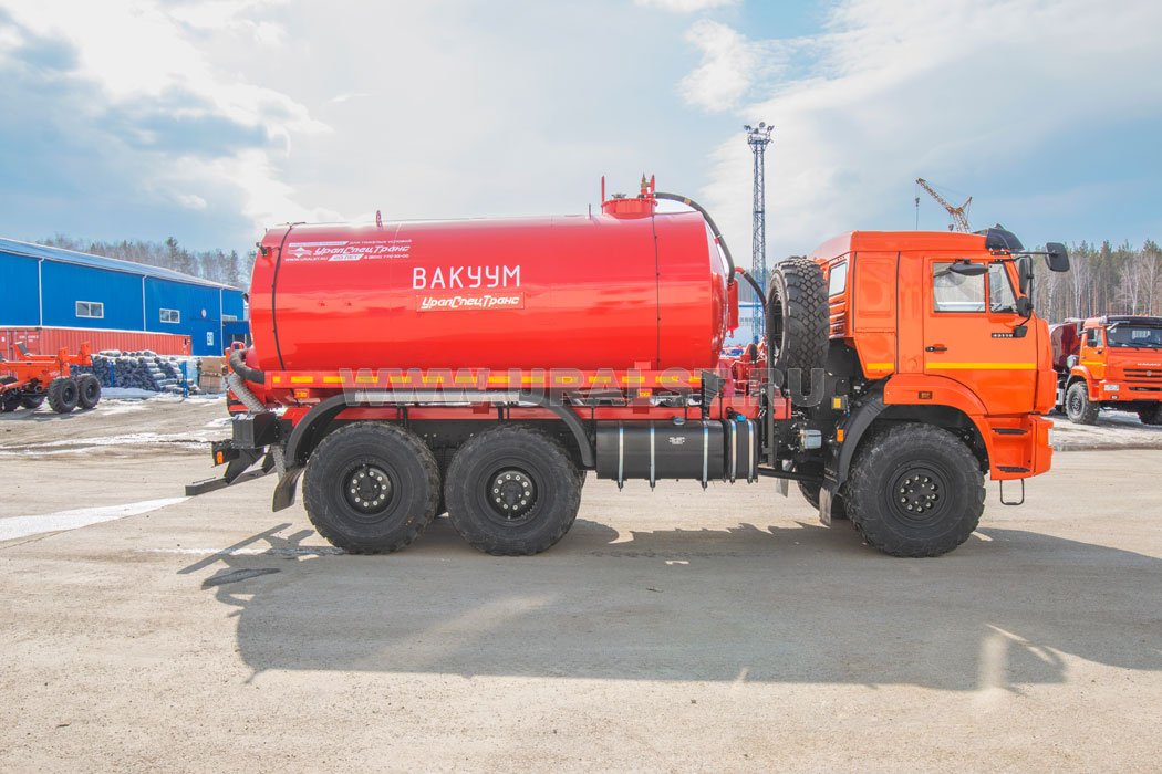 Машина вакуумная МВ-10Т КО УСТ 5453A4-60 Камаз 43118-50 сп.м, термос, подогрев сливного крана, ревизионный люк