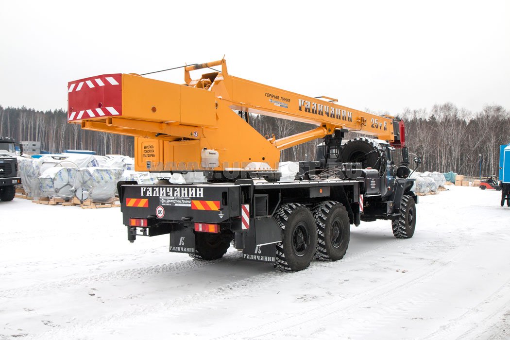 Автокран КС-55713-3 Галичанин на шасси Урал 4320
