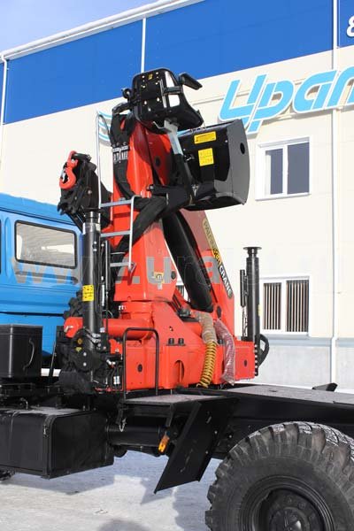 Седельный тягач Урал 4320-58 с кран манипулятором Palfinger