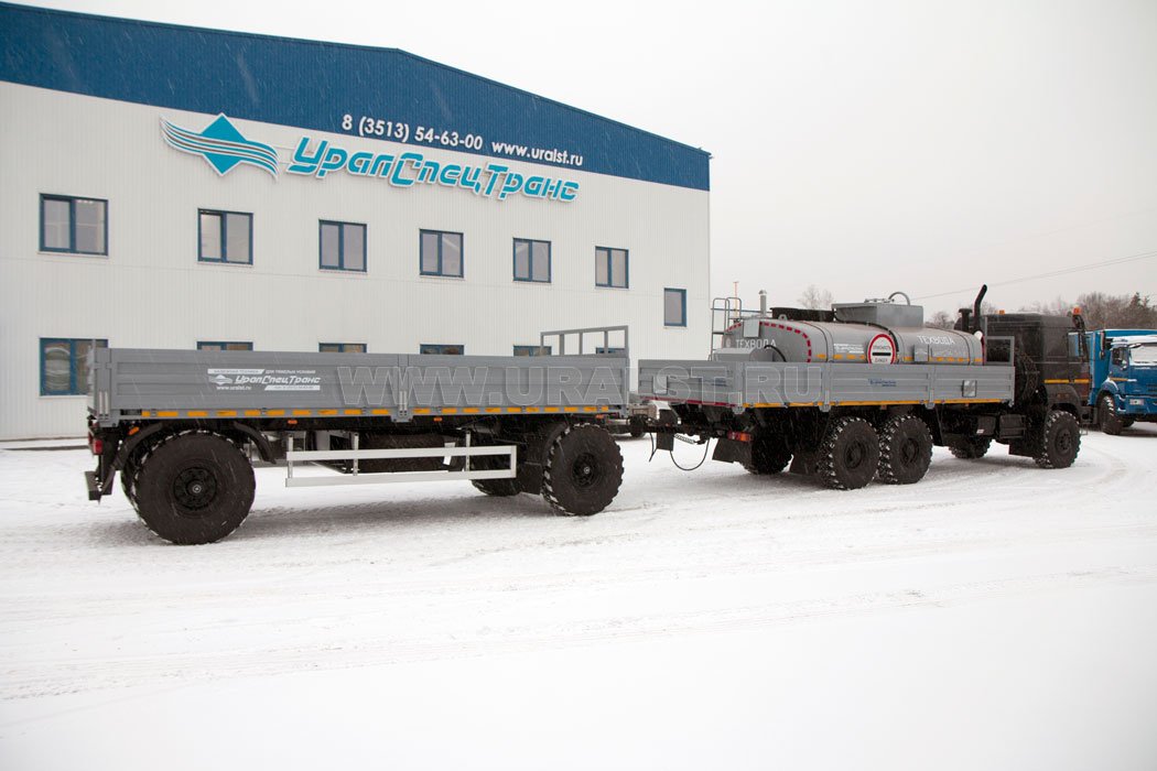 Бортовой контейнеровоз Урал М 4320-4971-82М
