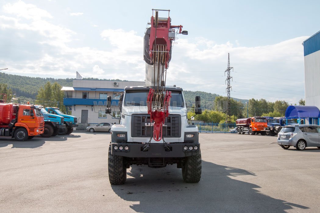 Автокран КС 55732-25-33 "Челябинец" Урал NEXT 4320-6951-72