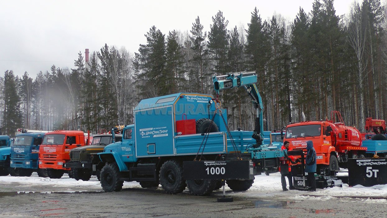 Агрегат наземного ремонта водоводов АНРВ на шасси Урал 4320-61 с КМУ ИМ-55