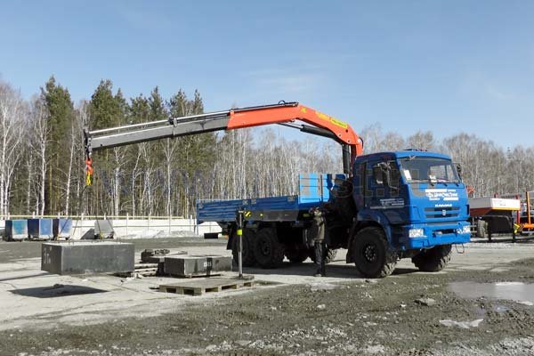 Бортовой автомобиль с КМУ Palfinger PK-23500А