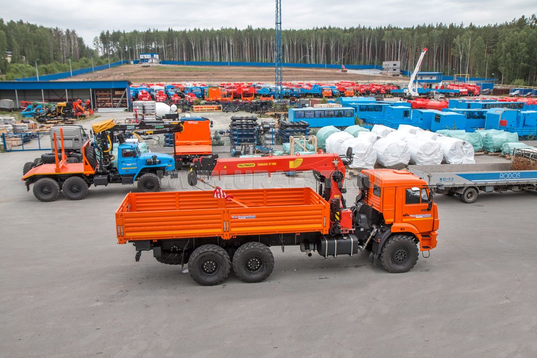 Автомобиль бортовой Камаз 43118-46 с КМУ ИТ-150