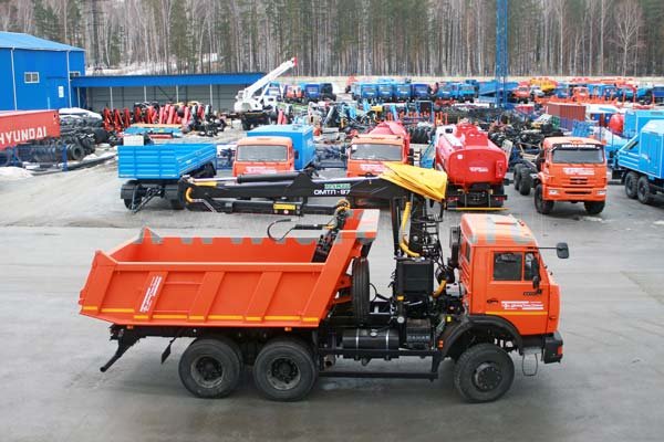 Автомобиль Камаз самосвал с манипулятором ОМТЛ-97