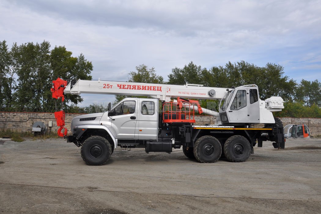 Автокран Челябинец КС-45721 25 тонн Урал 4320-NEXT