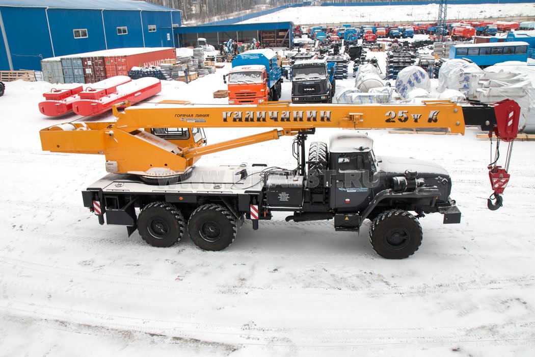 Автокран КС-55713-3 Галичанин на шасси Урал 4320