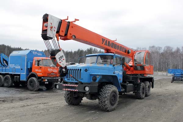 Автокран МКТ-25.5