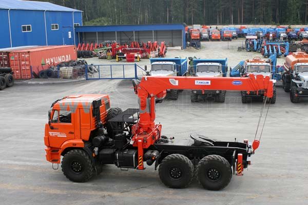 Седельный тягач Камаз с КМУ