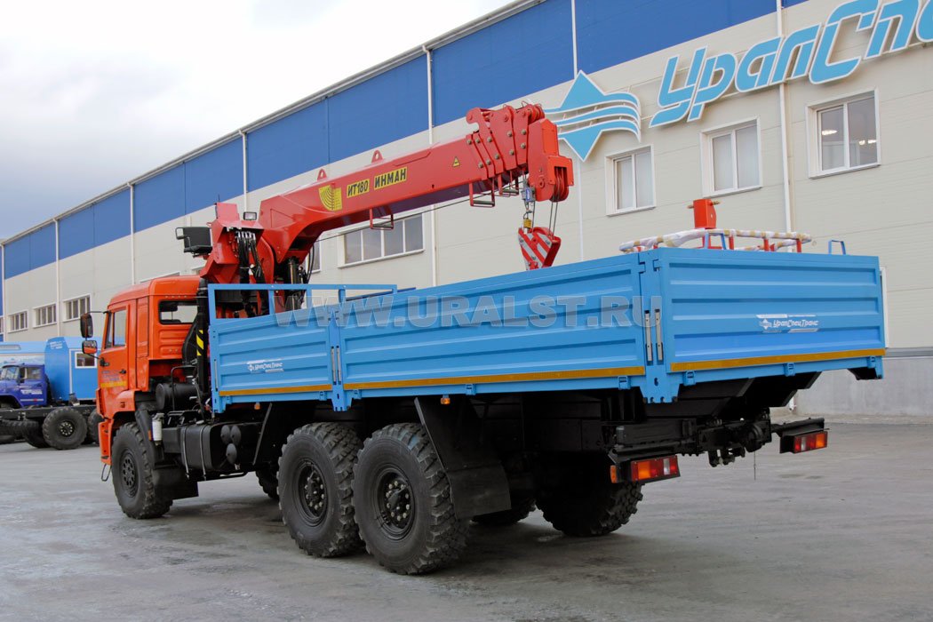 Автомобиль бортовой Камаз 43118-50 с краном-манипулятором