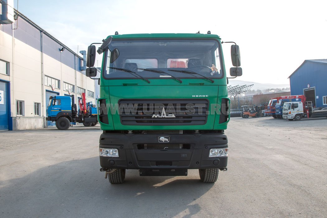 Лесовозный тягач МАЗ 650149-450
