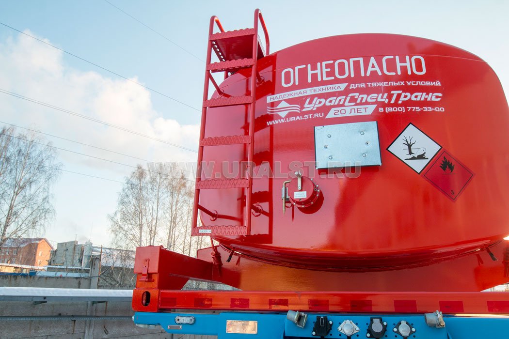 Лестница на площадку обслуживания цистерны