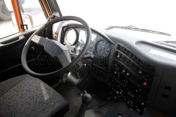 Приборная панель тягача Камаз 44108-RF