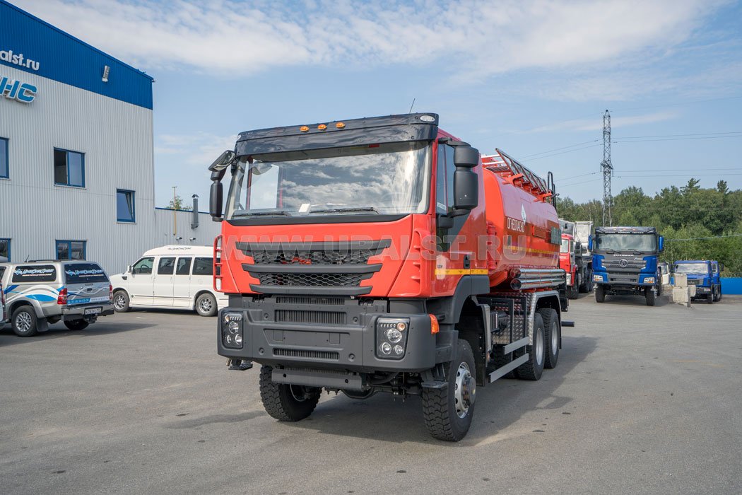Автотопливозаправщик АТЗ 20-3 УСТ 5453 АМТ NV 6x6 КБ 3845 мм