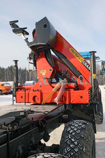 Тягач Урал 4320-58 с КМУ Palfinger PK-23500