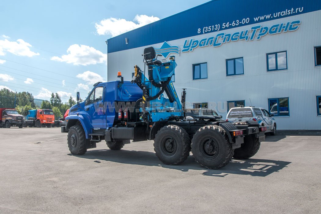 Тягач Урал NEXT с КМУ ИМ-150