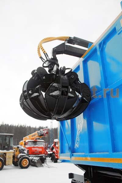 Автомобиль самосвал с КМУ VM10L74М (ломовоз)