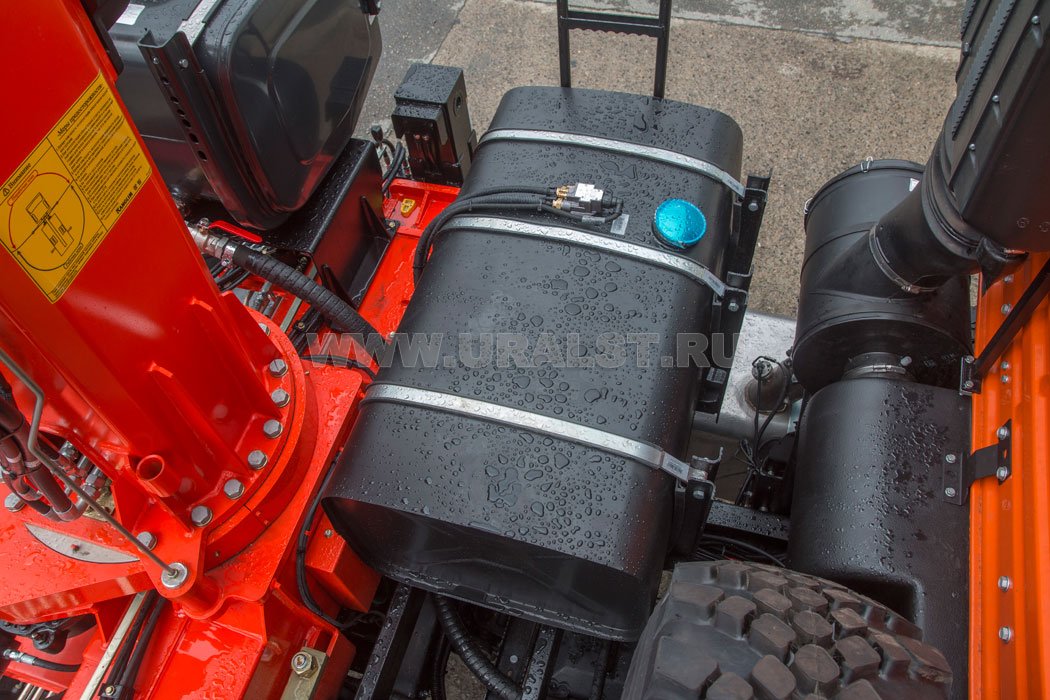 Топливный бак 350 л