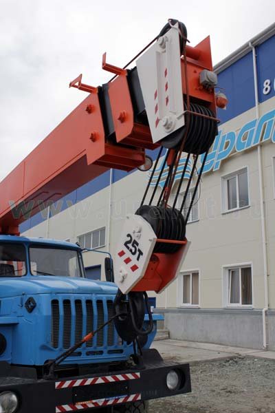Автокран МКТ-25.5